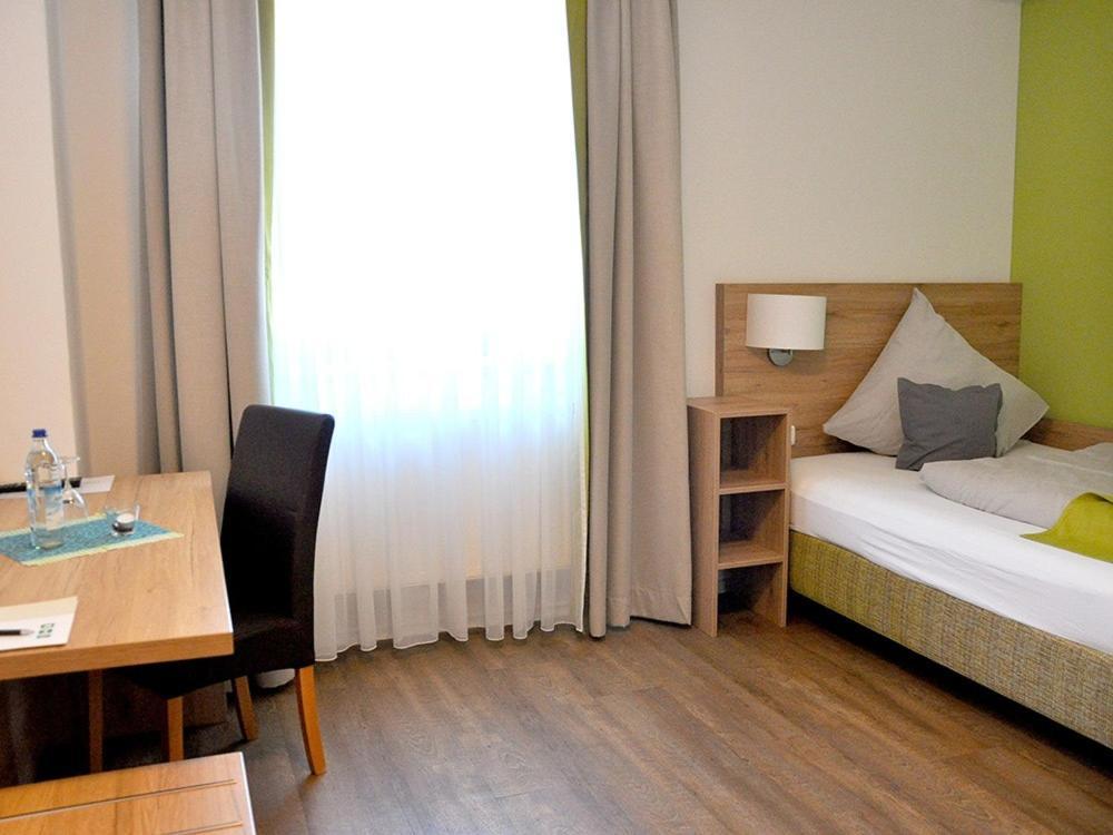 Landgasthaus Zur Linde Pleiskirchen Exteriör bild