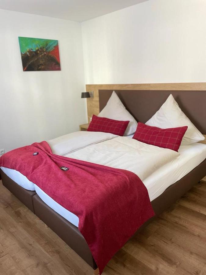 Landgasthaus Zur Linde Pleiskirchen Exteriör bild