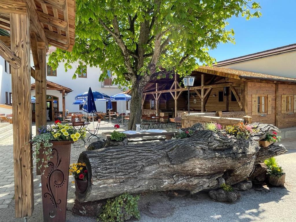 Landgasthaus Zur Linde Pleiskirchen Exteriör bild