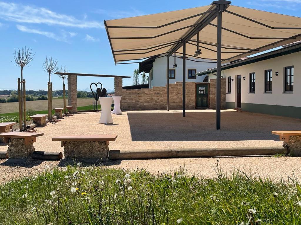 Landgasthaus Zur Linde Pleiskirchen Exteriör bild