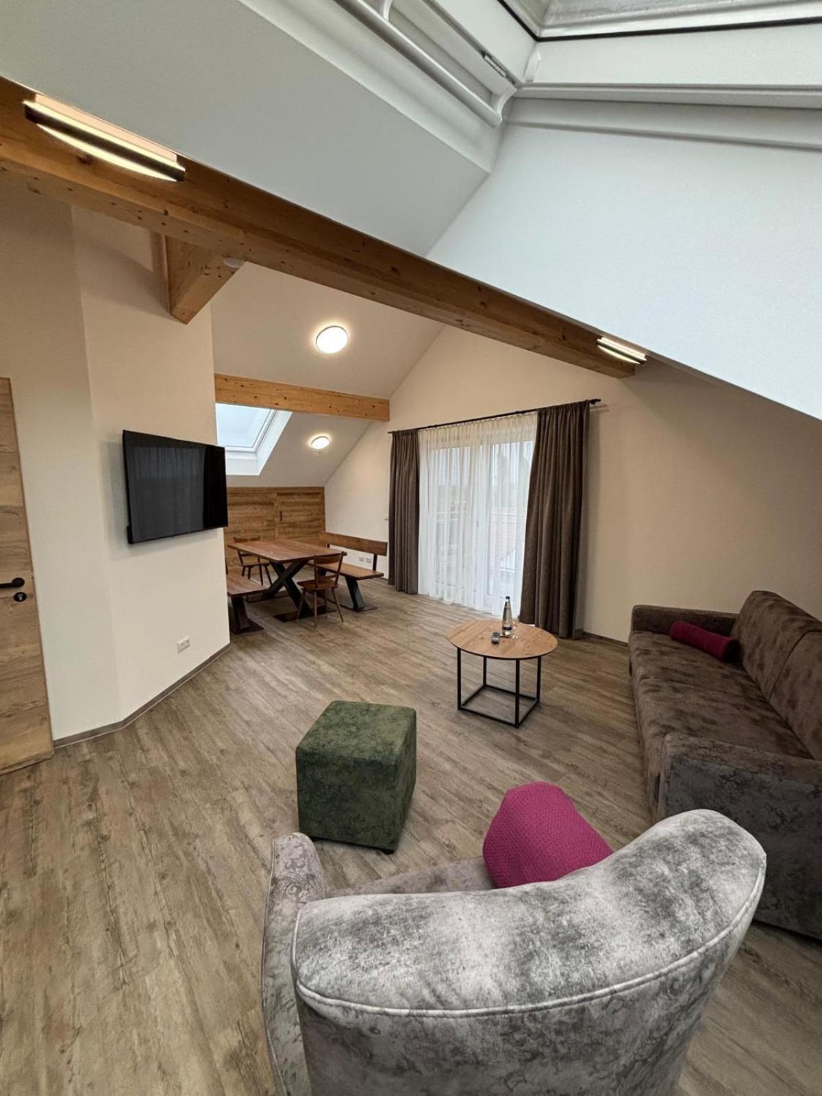 Landgasthaus Zur Linde Pleiskirchen Exteriör bild