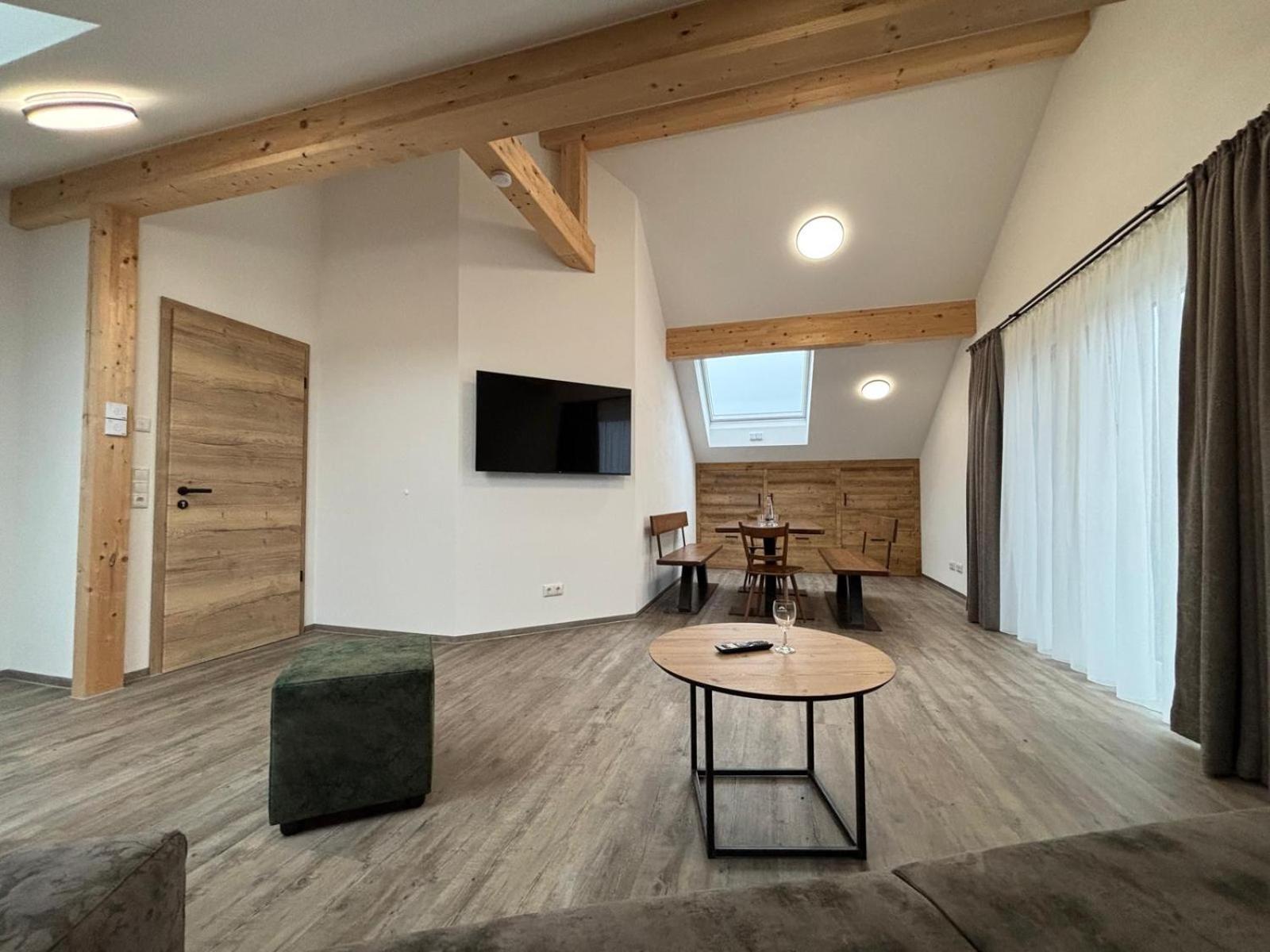 Landgasthaus Zur Linde Pleiskirchen Exteriör bild